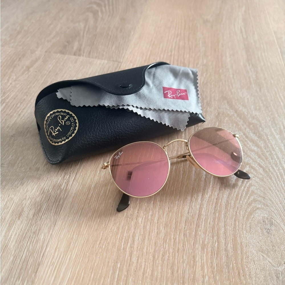 Ray-Ban Round Flash Sunglasses